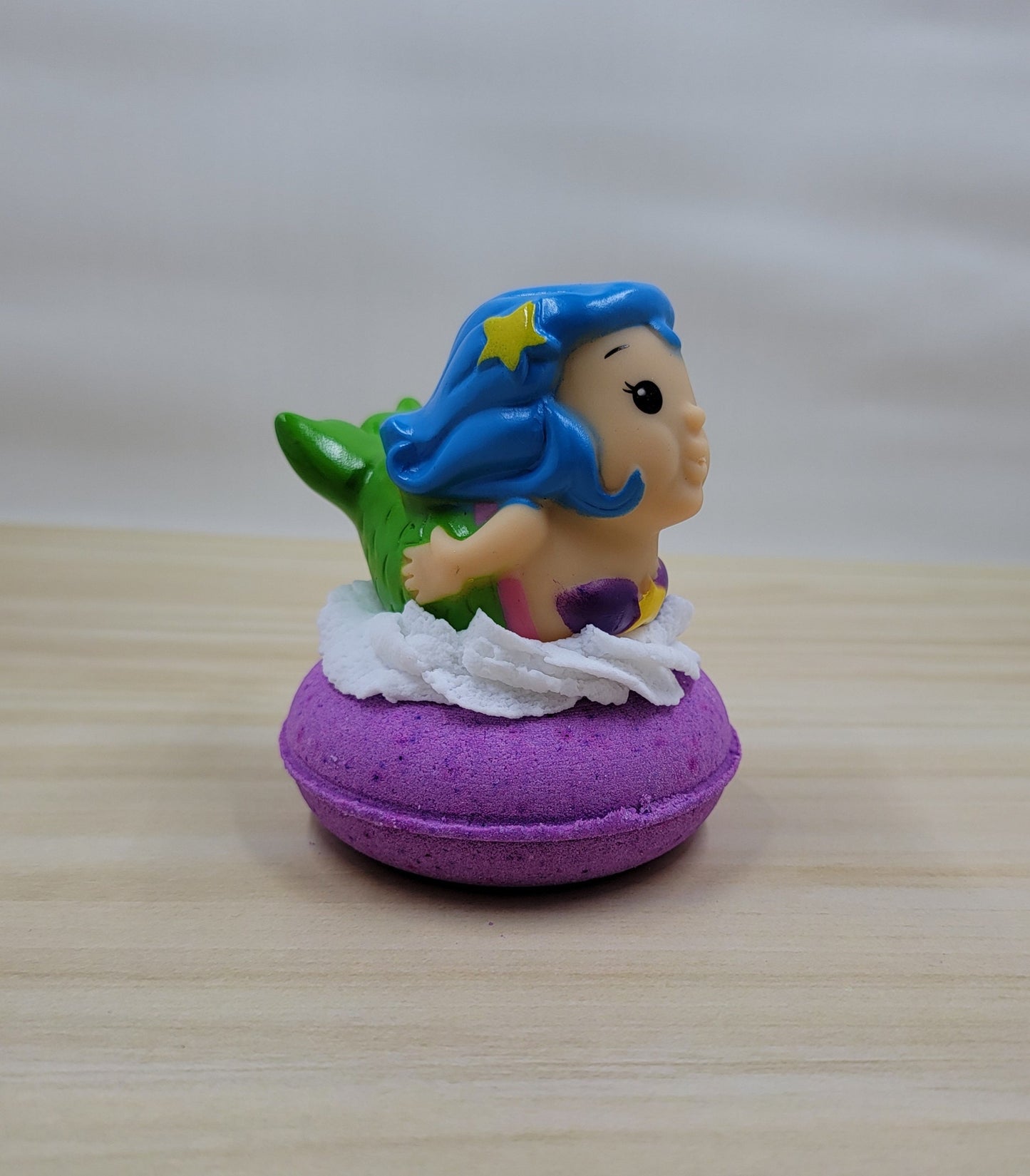Mermaid Water Squirt Toy Donut Bath Bomb